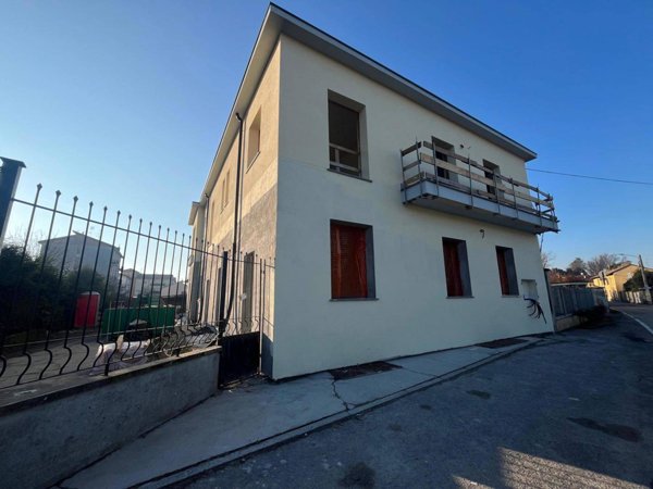 appartamento in vendita a Cassinetta di Lugagnano
