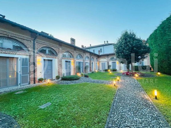 appartamento in vendita a Cassinetta di Lugagnano