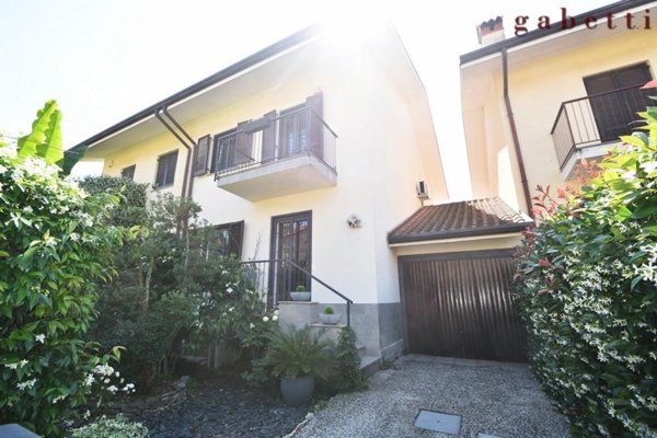 casa indipendente in vendita a Cassinetta di Lugagnano
