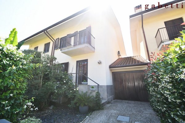 casa indipendente in vendita a Cassinetta di Lugagnano