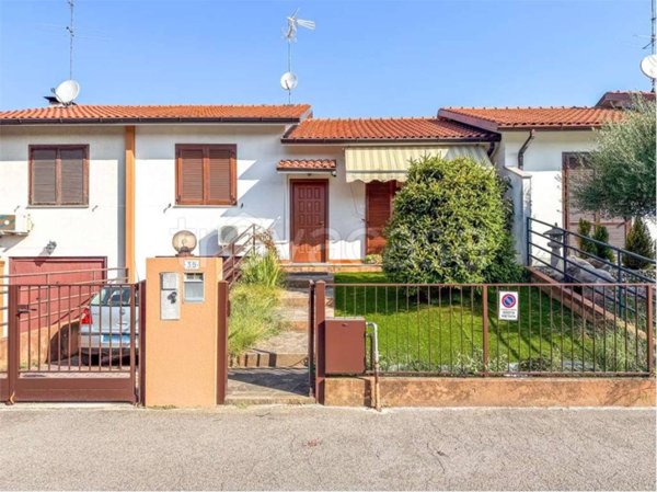 casa indipendente in vendita a Cassinetta di Lugagnano