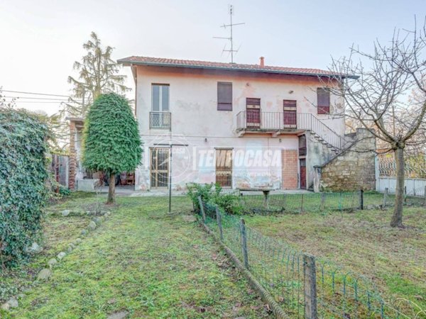 casa indipendente in vendita a Castano Primo