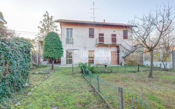 casa indipendente in vendita a Castano Primo