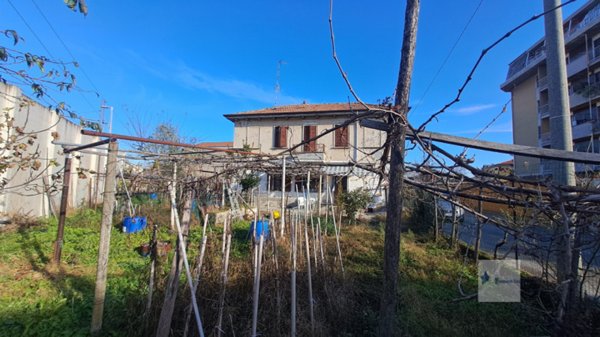 casa indipendente in vendita a Castano Primo