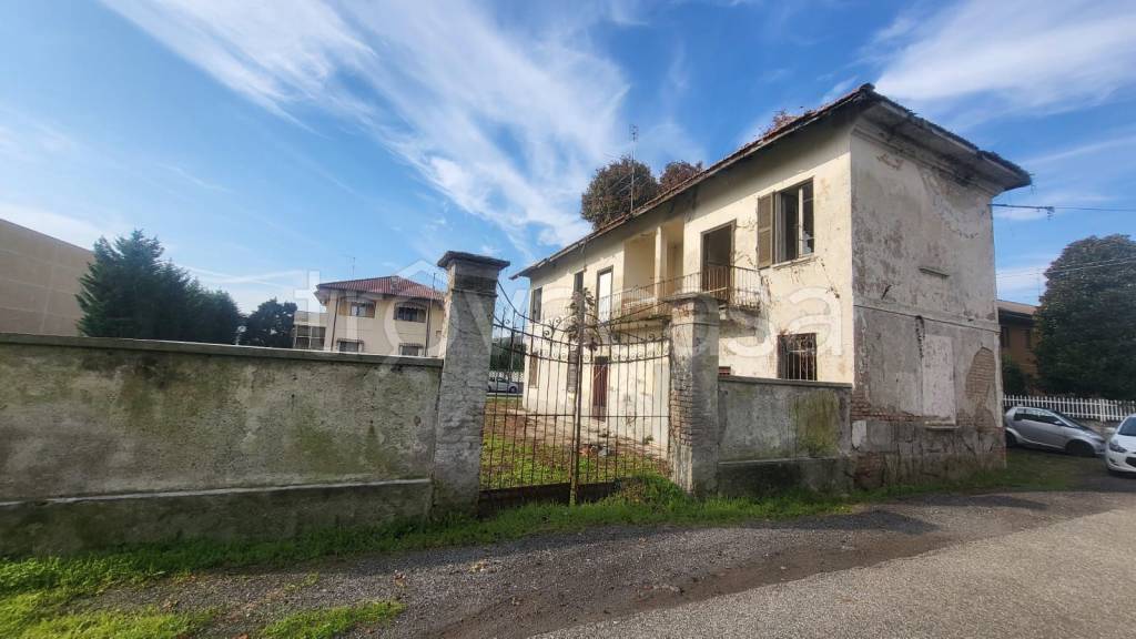 casa indipendente in vendita a Castano Primo