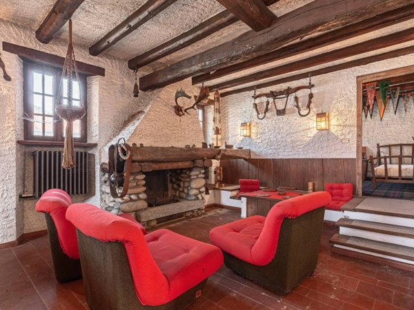 intera palazzina in vendita a Castano Primo
