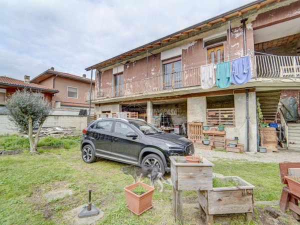 casa indipendente in vendita a Castano Primo