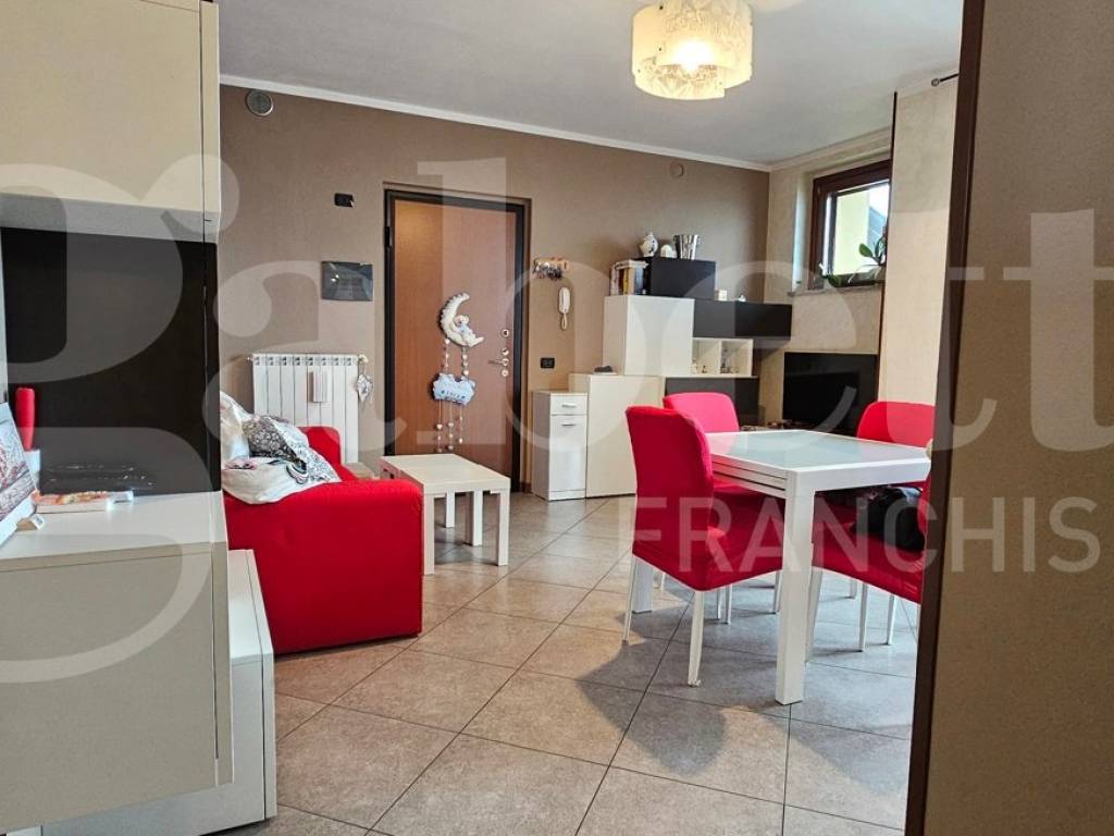 appartamento in vendita a Castano Primo