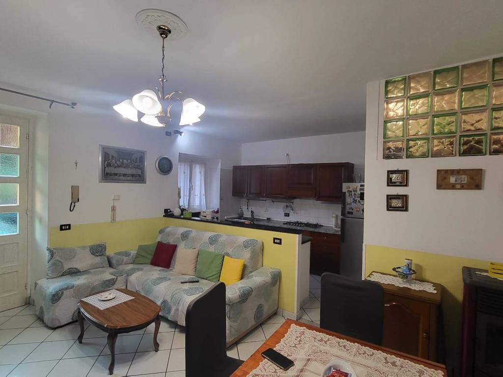 appartamento in vendita a Castano Primo