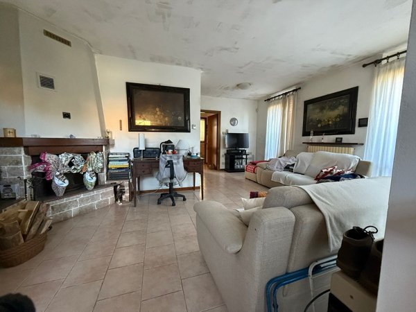 casa indipendente in vendita a Castano Primo