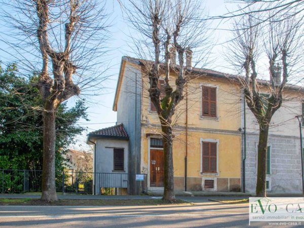 casa indipendente in vendita a Castano Primo