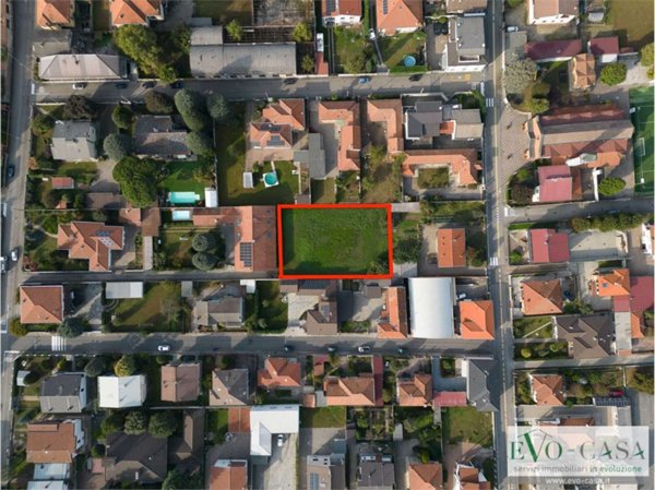 terreno edificabile in vendita a Castano Primo