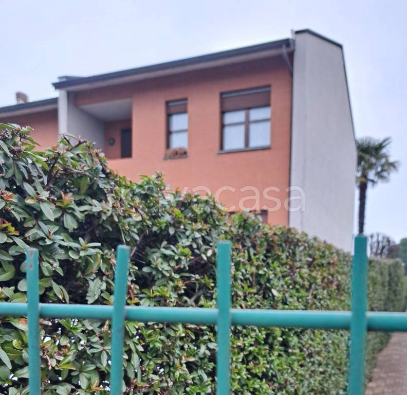 casa indipendente in vendita a Castano Primo