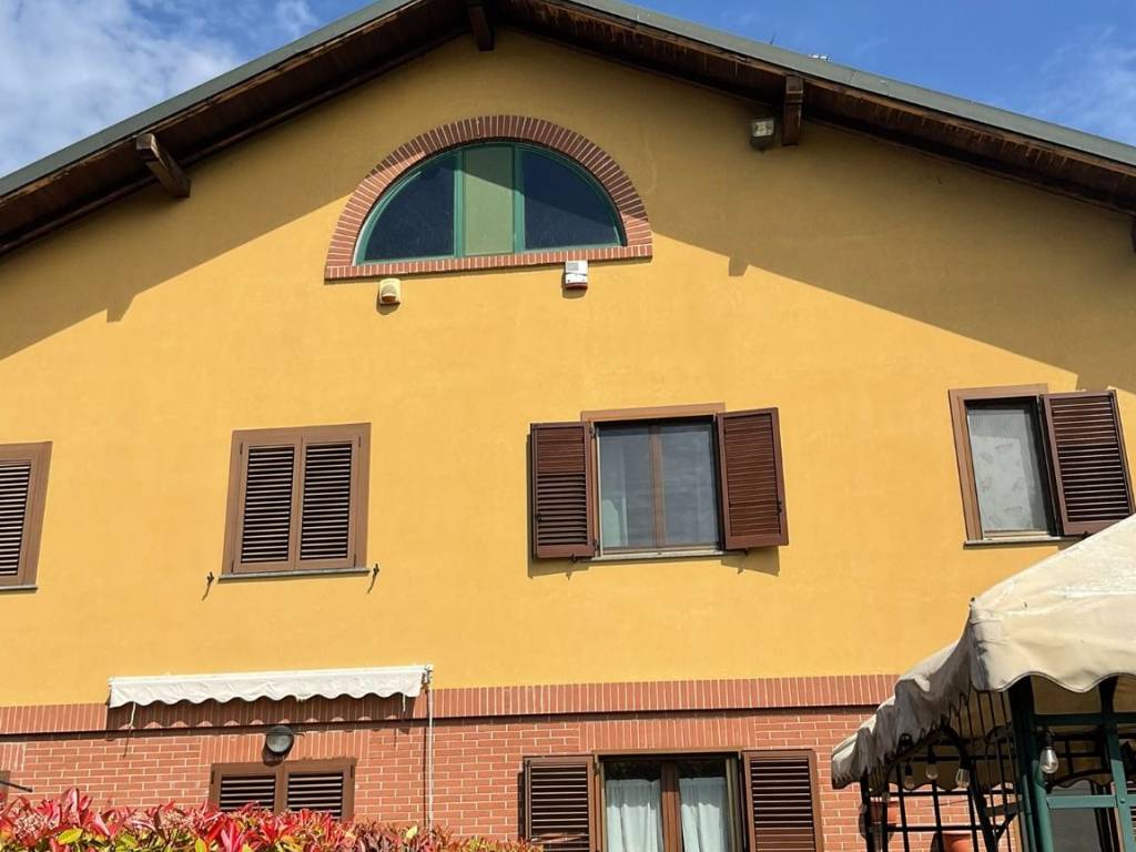 casa indipendente in vendita a Castano Primo