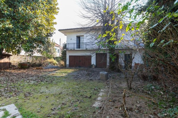 casa indipendente in vendita a Castano Primo