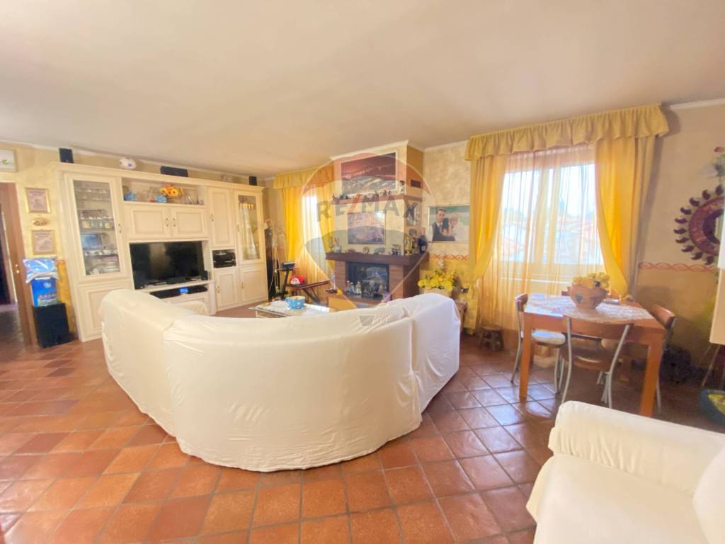 appartamento in vendita a Castano Primo