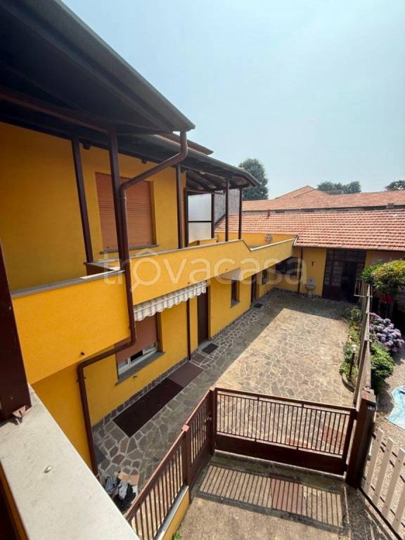 casa indipendente in vendita a Castano Primo