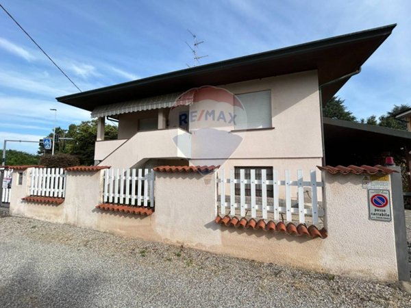 casa indipendente in vendita a Castano Primo