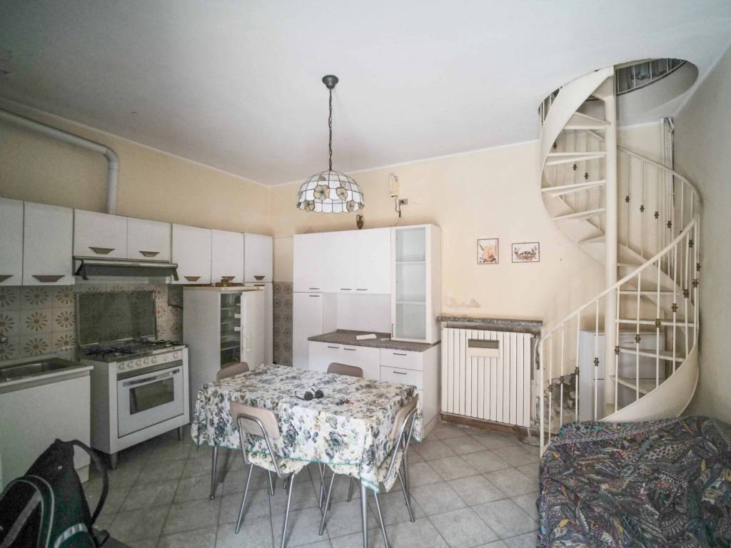 casa indipendente in vendita a Castano Primo