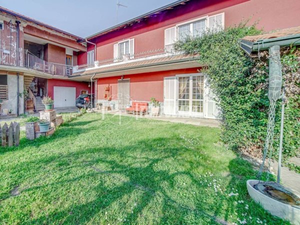 casa indipendente in vendita a Castano Primo