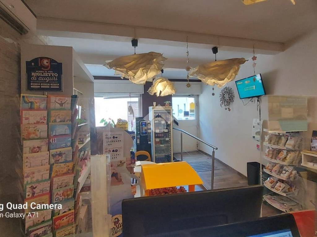 negozio in vendita a Castano Primo