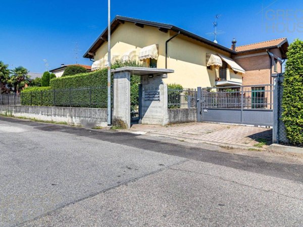 appartamento in vendita a Castano Primo