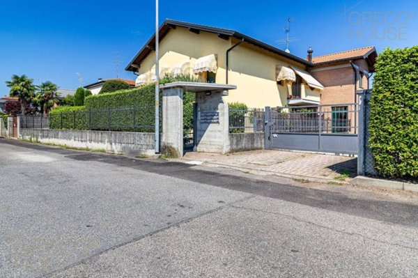 appartamento in vendita a Castano Primo