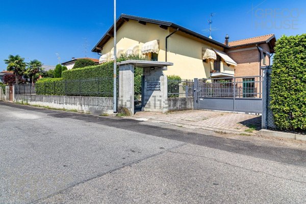 appartamento in vendita a Castano Primo