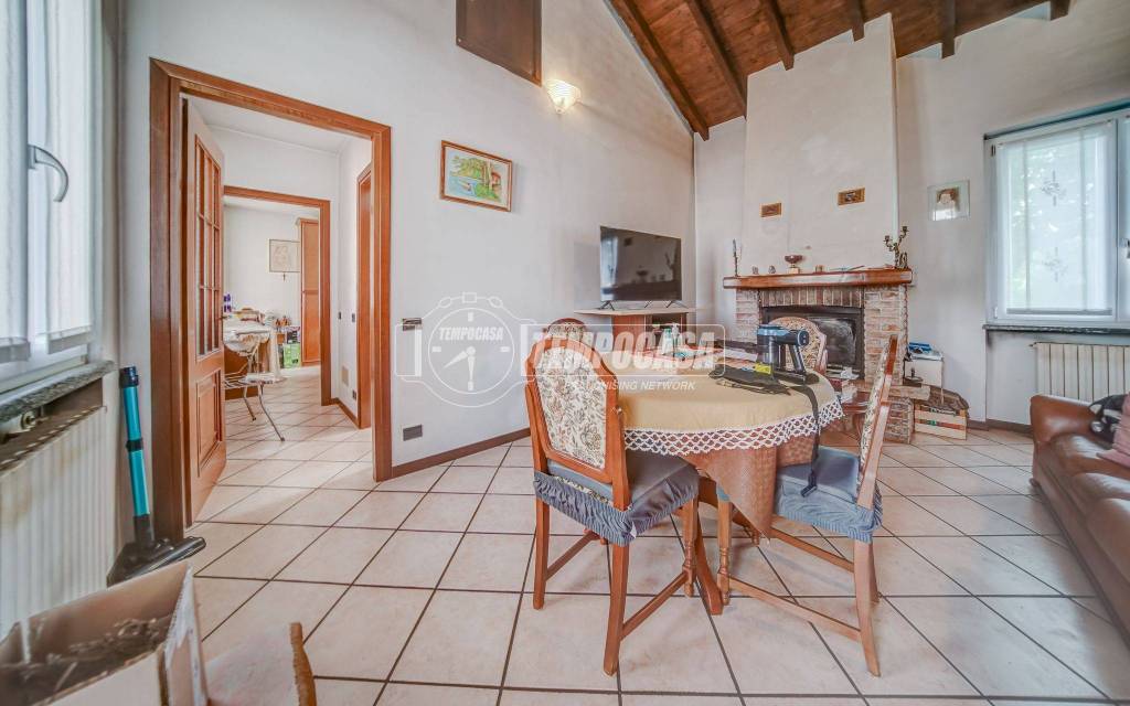 casa indipendente in vendita a Castano Primo