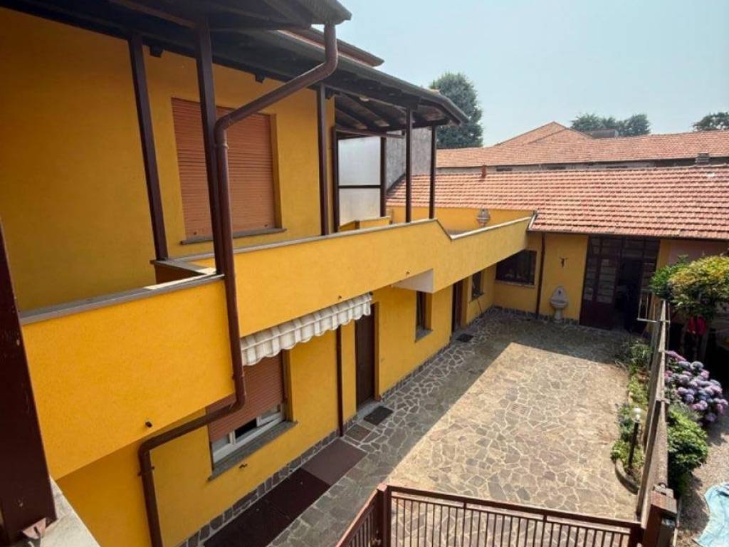 casa indipendente in vendita a Castano Primo