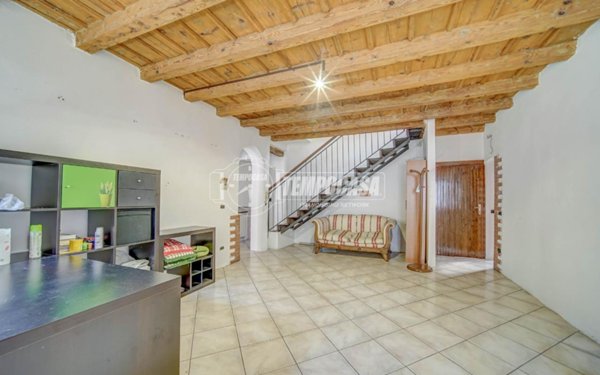 appartamento in vendita a Castano Primo
