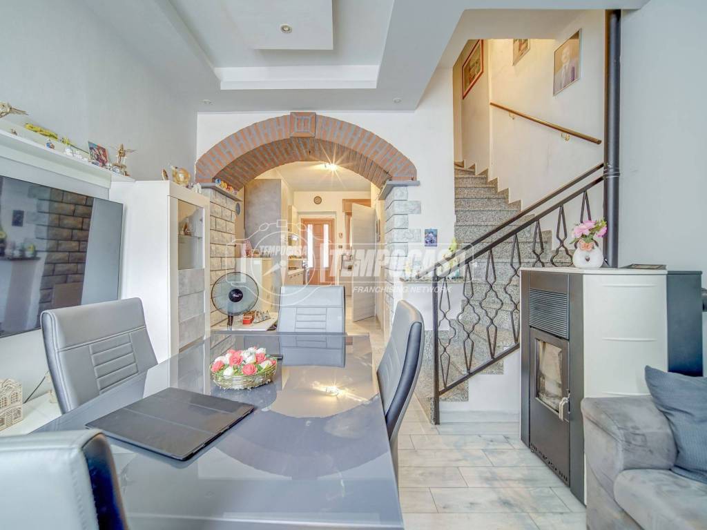 casa indipendente in vendita a Castano Primo