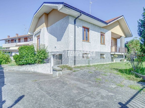 casa indipendente in vendita a Castano Primo