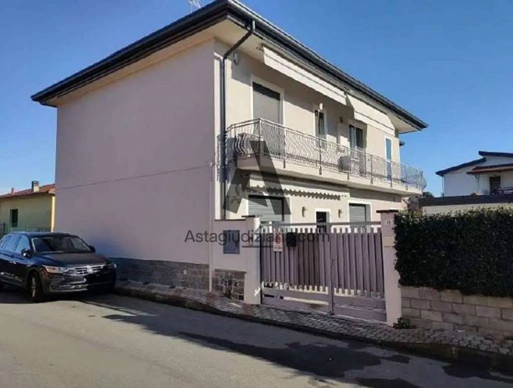 appartamento in vendita a Castano Primo