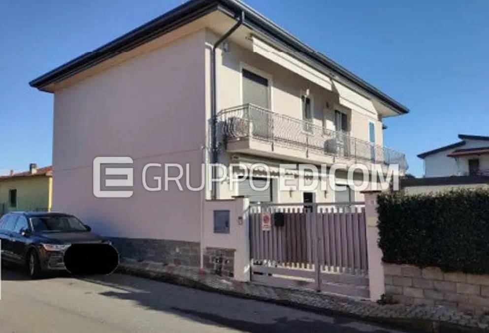 appartamento in vendita a Castano Primo