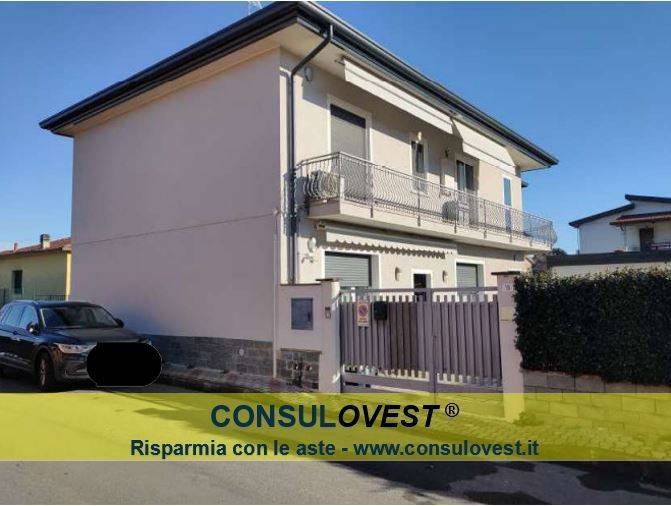 casa indipendente in vendita a Castano Primo
