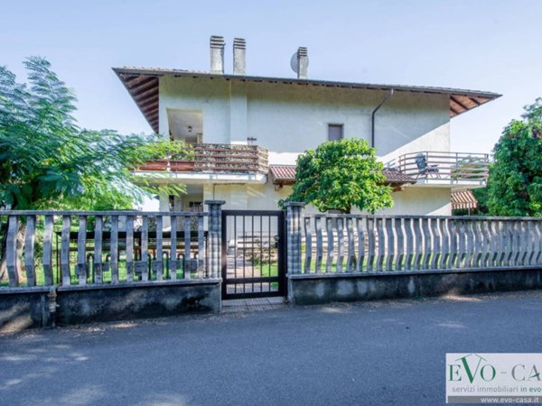 appartamento in vendita a Castano Primo