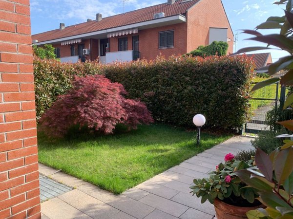 casa indipendente in vendita a Castano Primo