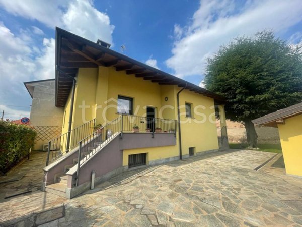 casa indipendente in vendita a Castano Primo