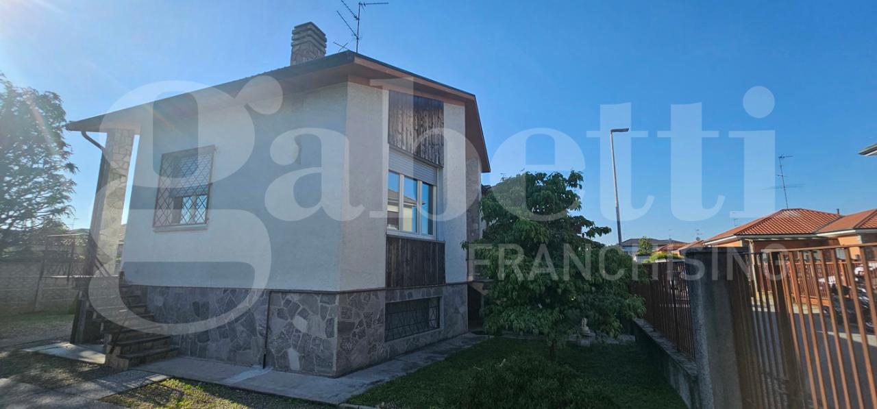 casa indipendente in vendita a Castano Primo