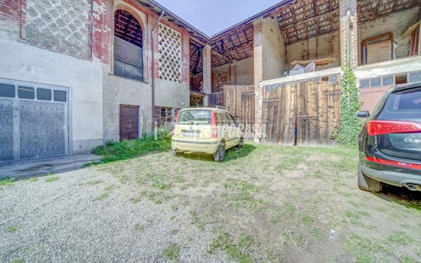 casale in vendita a Castano Primo