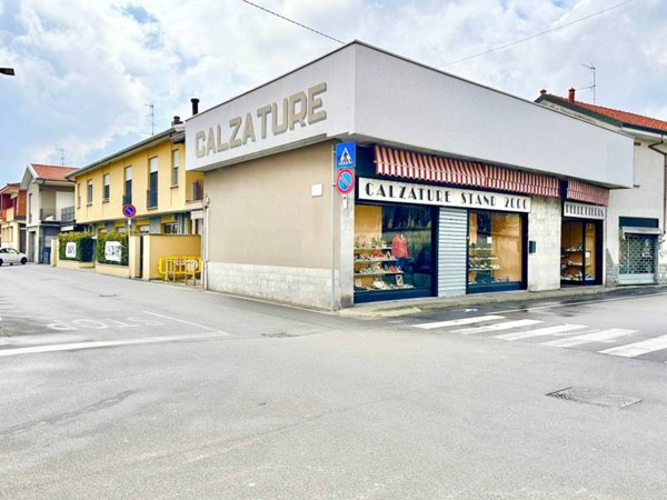 negozio in vendita a Castano Primo