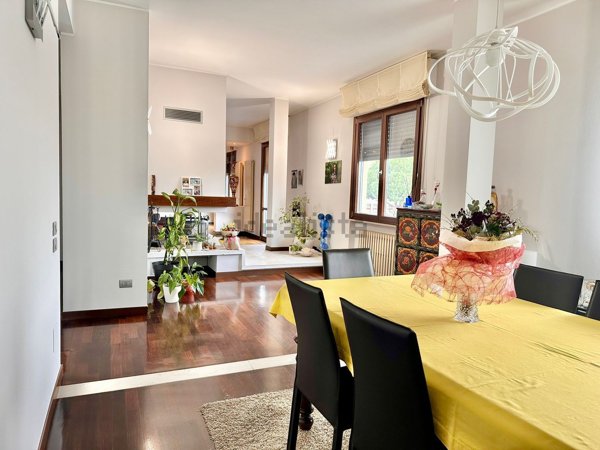 casa indipendente in vendita a Castano Primo