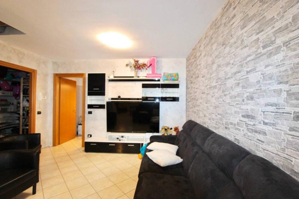 appartamento in vendita a Castano Primo