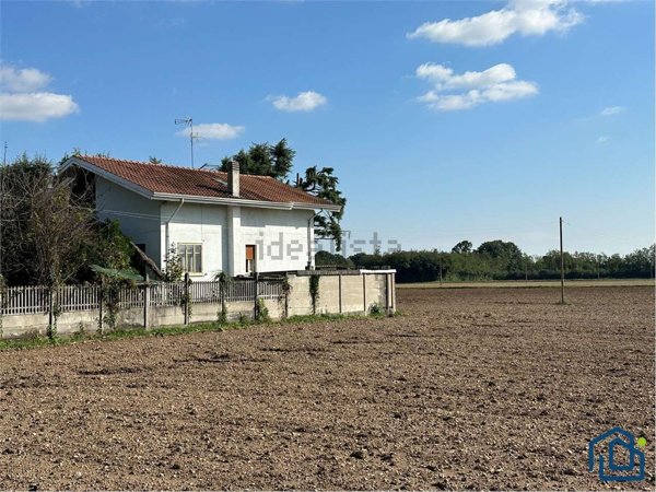casa indipendente in vendita a Castano Primo