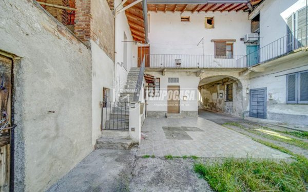 appartamento in vendita a Castano Primo