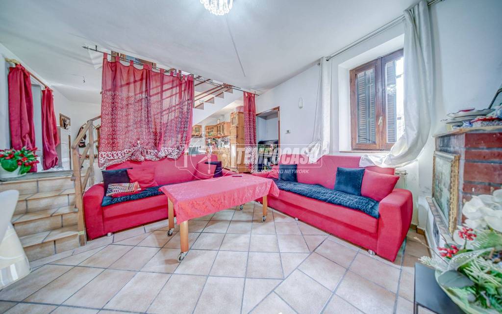 casa indipendente in vendita a Castano Primo