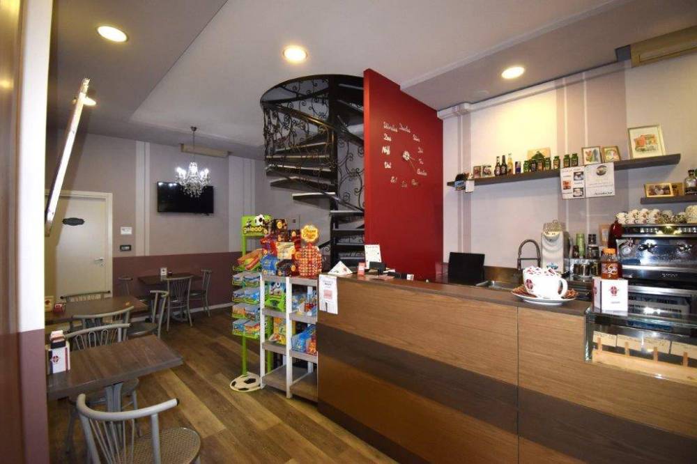 negozio in vendita a Castano Primo