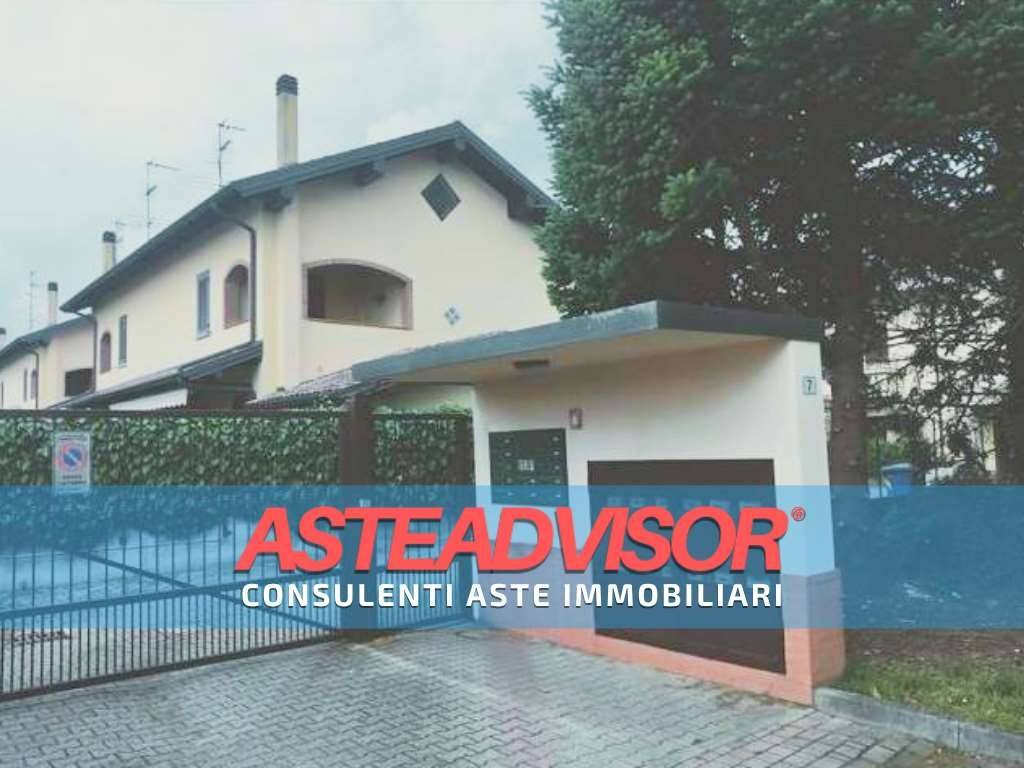 casa indipendente in vendita a Castano Primo