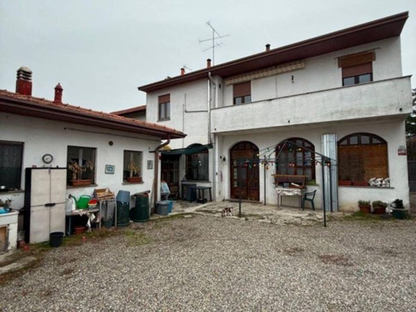 casa indipendente in vendita a Castano Primo